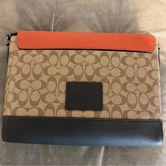 Coach c8142 Hudson Messenger In Colorblock Signature Canvas - Picture 2 of 7